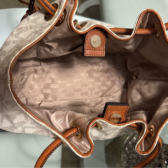 Good condition - Picture 2 of 3